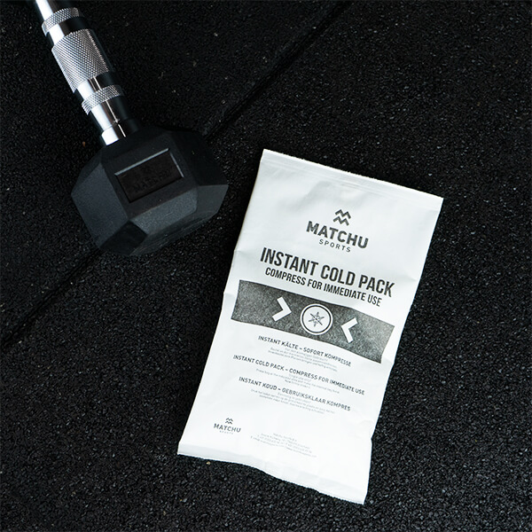 Matchu Sports instant cold pack op fitnessvloer