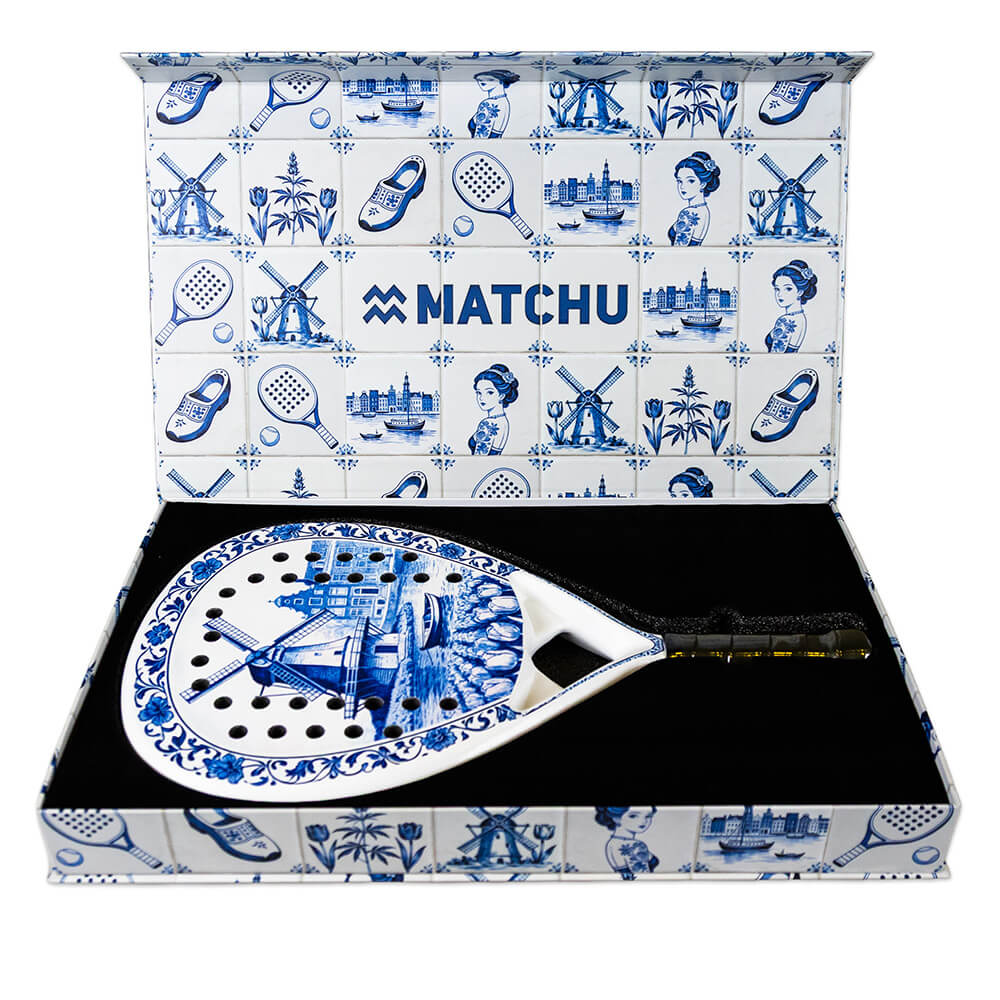 Raquete de padel numa caixa exclusiva